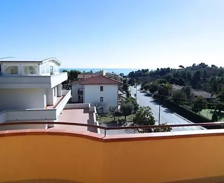 N28 Ampio Trilocale Con Terrazzo Vista Mare アパート *
