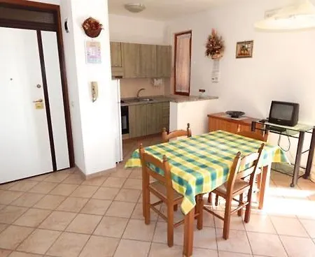 N28 Ampio Trilocale Con Terrazzo Vista Mare * Нумана